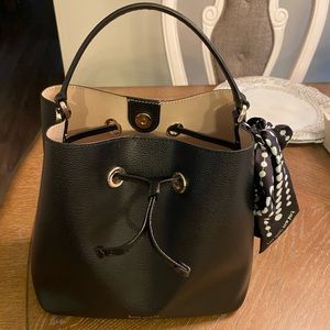Black Kate Spade Sadie handbag w/ Kate Spade bag scarf. Excellent condition.